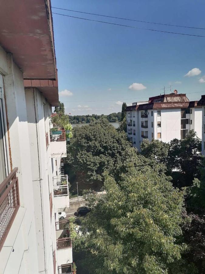 Danube Apartment Belgrado Buitenkant foto