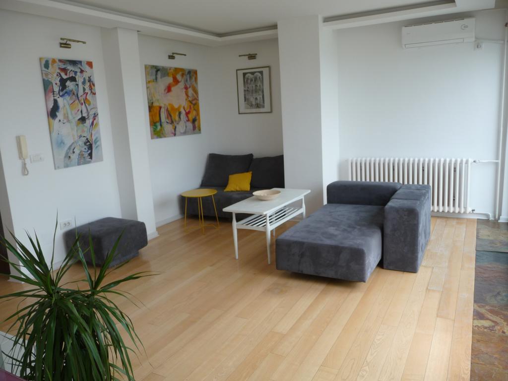 Danube Apartment Belgrado Buitenkant foto